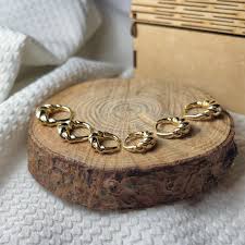 candongas cover gold480b91bc-3c23-432a-9a64-e55e59df4fe9.jpg